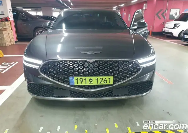 Genesis G90, 2024, 39 485 км