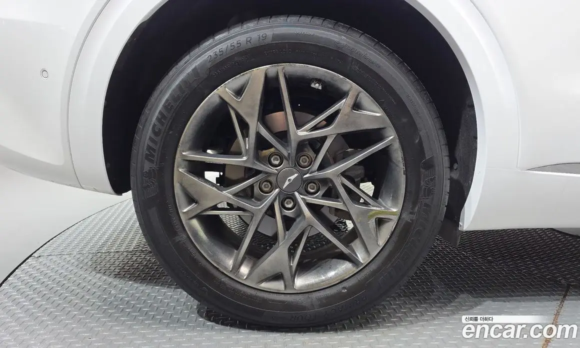 Genesis GV70 2021 2.5 автомат (гидро), фото 5 Genesis GV70 2021 2.5 автомат (гидро), фото 5