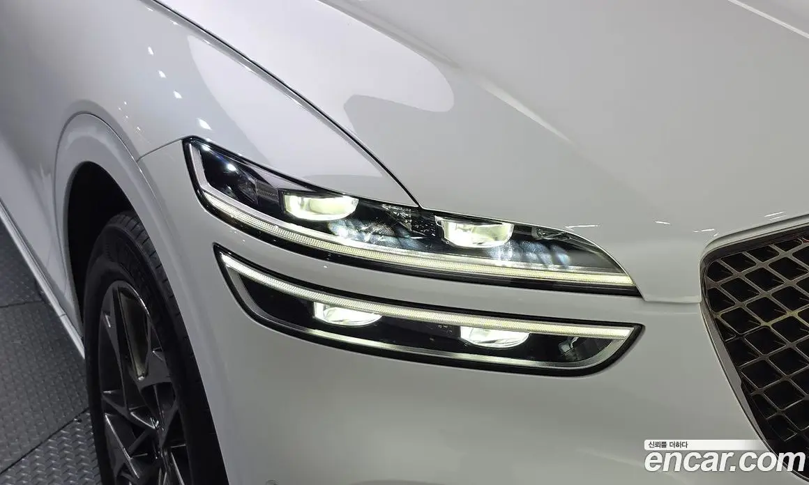 Genesis GV70 2021 2.5 автомат (гидро), фото 8 Genesis GV70 2021 2.5 автомат (гидро), фото 8
