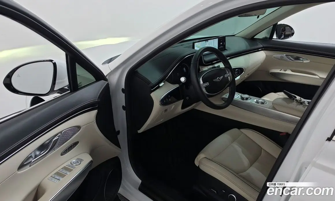 Genesis GV70 2021 2.5 автомат (гидро), фото 13 Genesis GV70 2021 2.5 автомат (гидро), фото 13