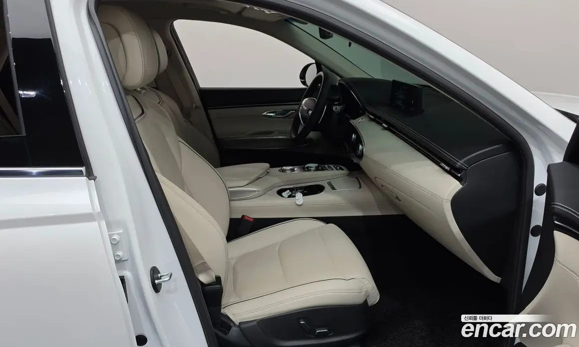 Genesis GV70 2021 2.5 автомат (гидро), фото 16 Genesis GV70 2021 2.5 автомат (гидро), фото 16