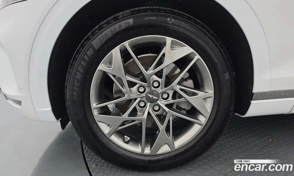 Genesis GV70 2021 2.5 автомат (гидро), фото 5 Genesis GV70 2021 2.5 автомат (гидро), фото 5