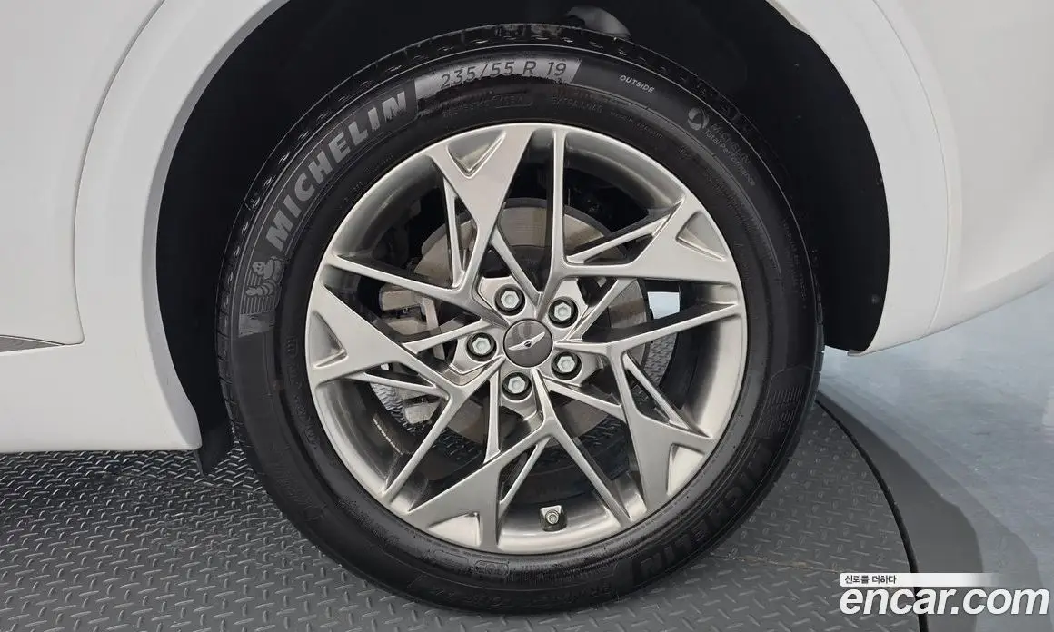 Genesis GV70 2021 2.5 автомат (гидро), фото 7 Genesis GV70 2021 2.5 автомат (гидро), фото 7