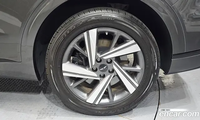 Genesis GV70 2024 2.5 автомат (гидро), миниатюра 7 Genesis GV70 2024 2.5 автомат (гидро), миниатюра 7