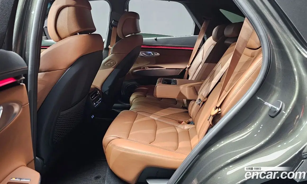 Genesis GV70 2024 2.5 автомат (гидро), фото 18