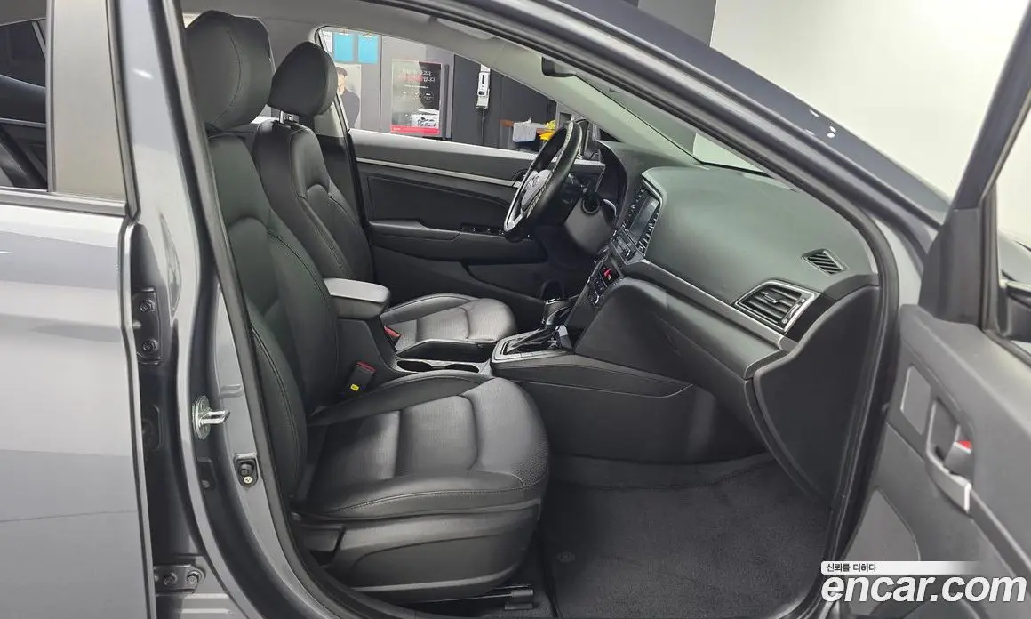 Hyundai Avante 2017 1.6 автомат (гидро), фото 17 Hyundai Avante 2017 1.6 автомат (гидро), фото 17