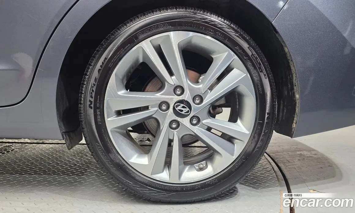 Hyundai Avante 2017 1.6 автомат (гидро), фото 7 Hyundai Avante 2017 1.6 автомат (гидро), фото 7