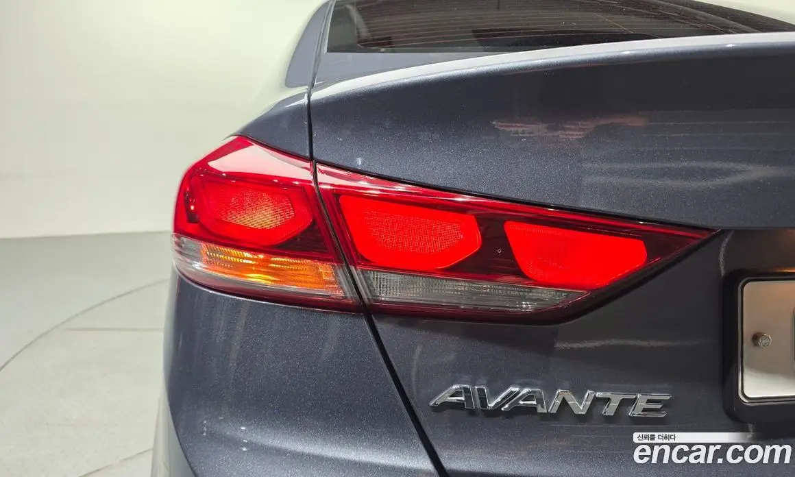 Hyundai Avante 2017 1.6 автомат (гидро), фото 9 Hyundai Avante 2017 1.6 автомат (гидро), фото 9