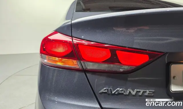 Hyundai Avante 2017 1.6 автомат (гидро), миниатюра 9 Hyundai Avante 2017 1.6 автомат (гидро), миниатюра 9