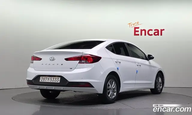 Hyundai Avante 2019 1.6 автомат (гидро), миниатюра 2