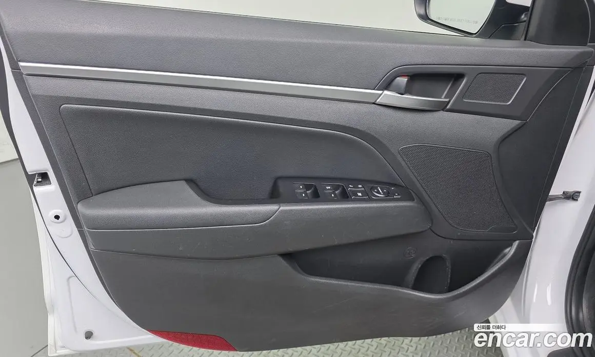 Hyundai Avante 2019 1.6 автомат (гидро), фото 14