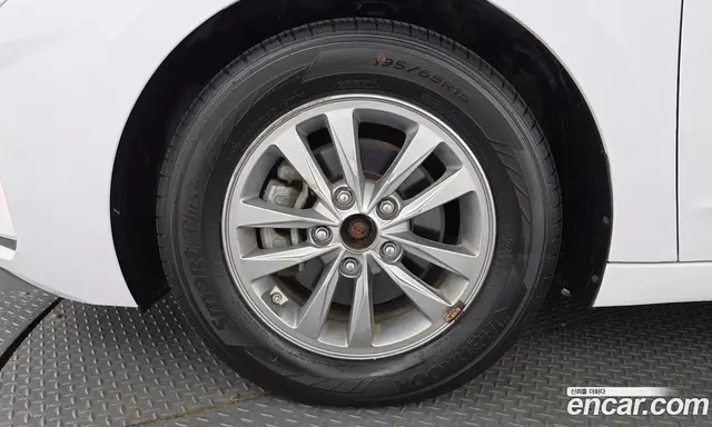 Hyundai Avante 2019 1.6 автомат (гидро), миниатюра 5
