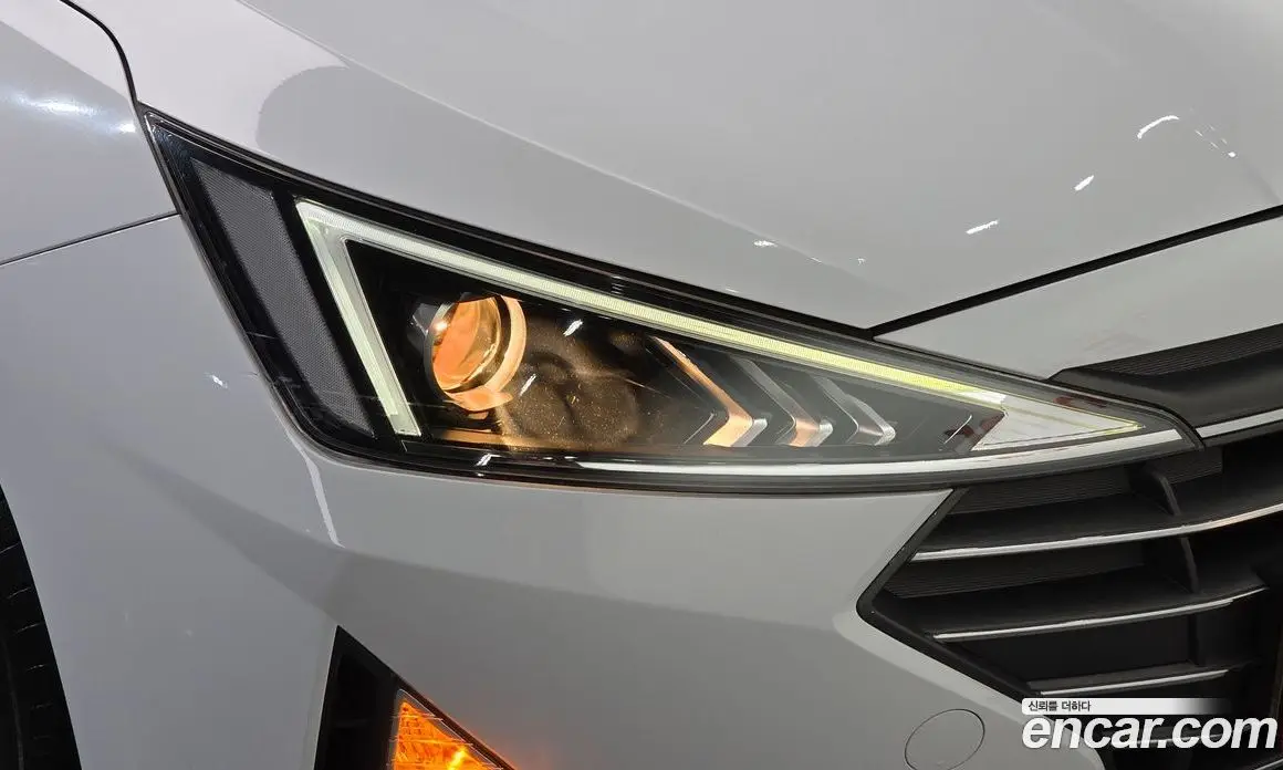 Hyundai Avante 2019 1.6 автомат (гидро), фото 8