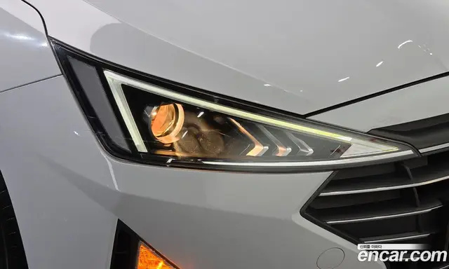Hyundai Avante 2019 1.6 автомат (гидро), миниатюра 8