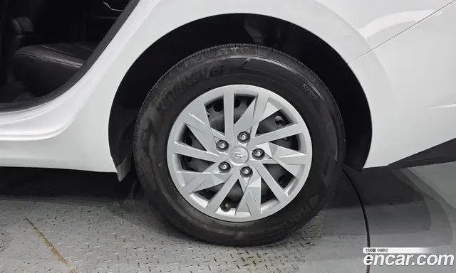 Hyundai Avante 2021 1.6 автомат (гидро), миниатюра 7 Hyundai Avante 2021 1.6 автомат (гидро), миниатюра 7
