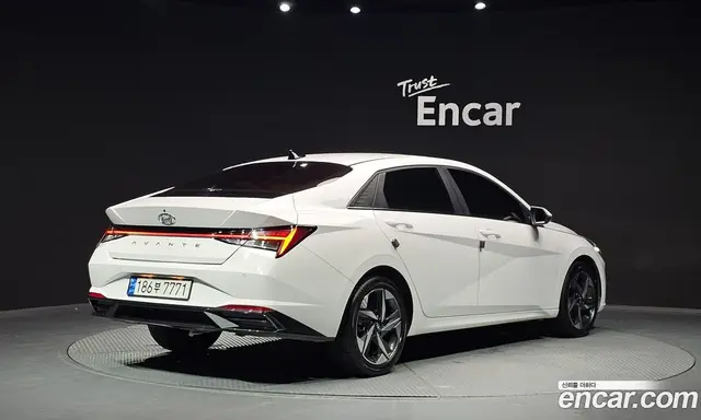Hyundai Avante 2023 1.6 автомат (гидро), миниатюра 2