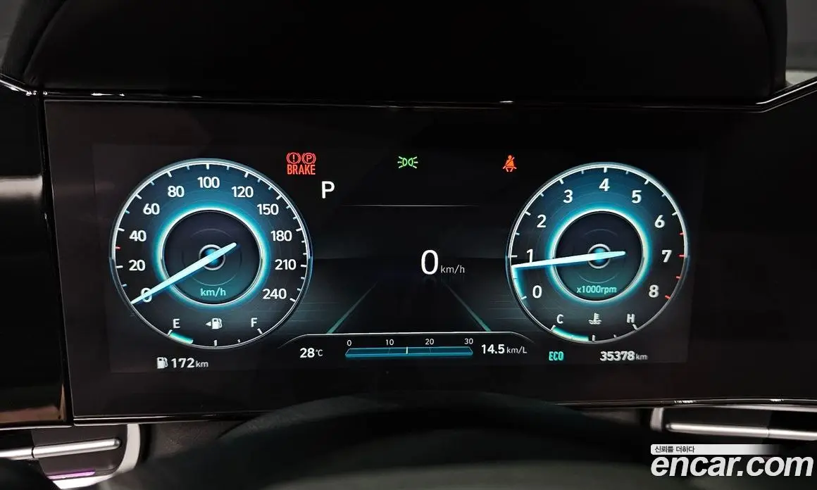 Hyundai Avante 2023 1.6 автомат (гидро), фото 11