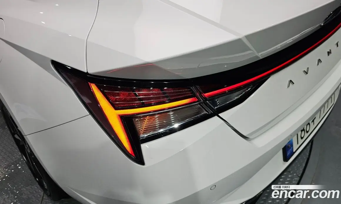 Hyundai Avante 2023 1.6 автомат (гидро), фото 9