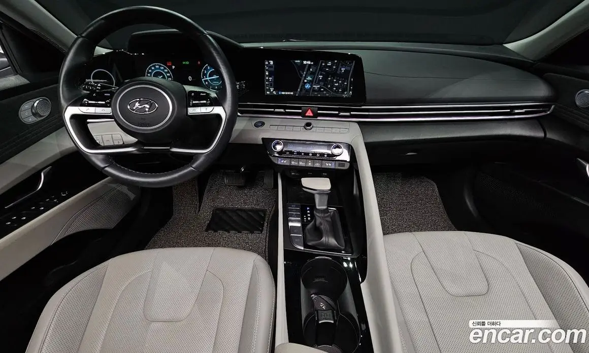 Hyundai Avante 2023 1.6 автомат (гидро), фото 10