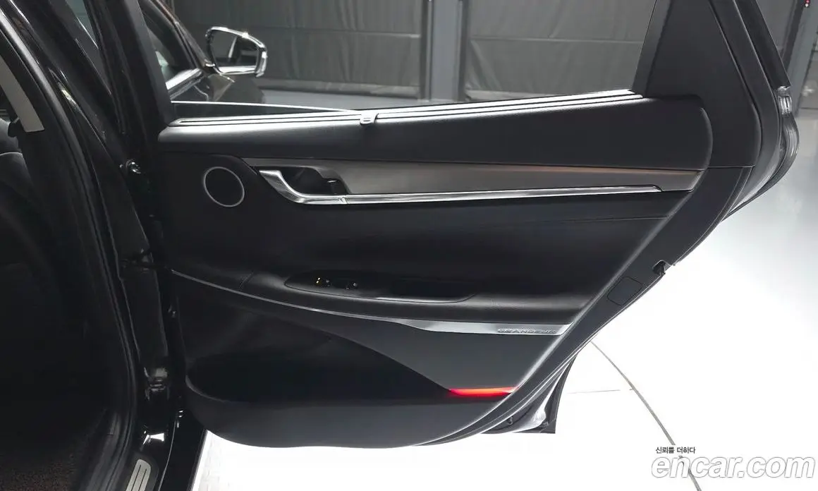 Hyundai Grandeur 2020 2.5 автомат (гидро), фото 15