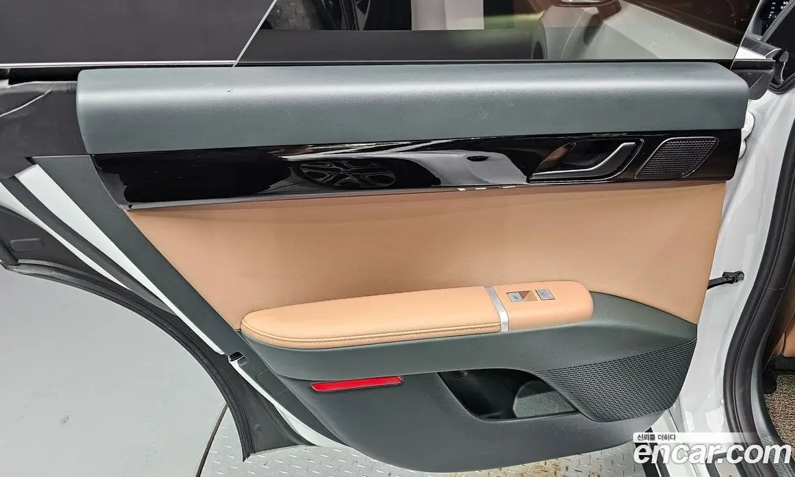 Hyundai Grandeur 2025 1.6 автомат (гидро), фото 14