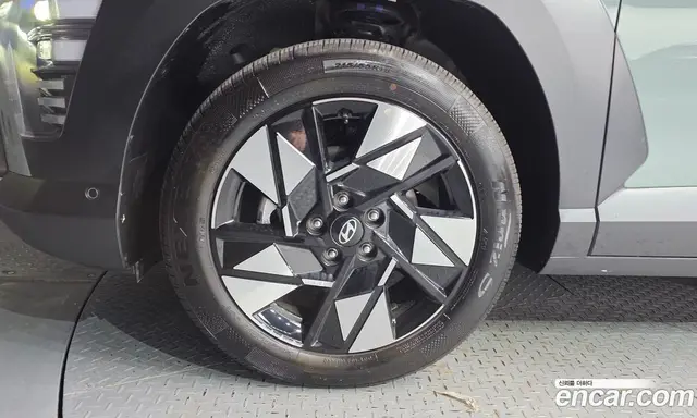 Hyundai Kona 2025 1.6 автомат (гидро), миниатюра 5
