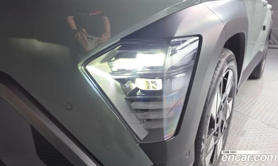 Hyundai Kona 2025 1.6 автомат (гидро), фото 8