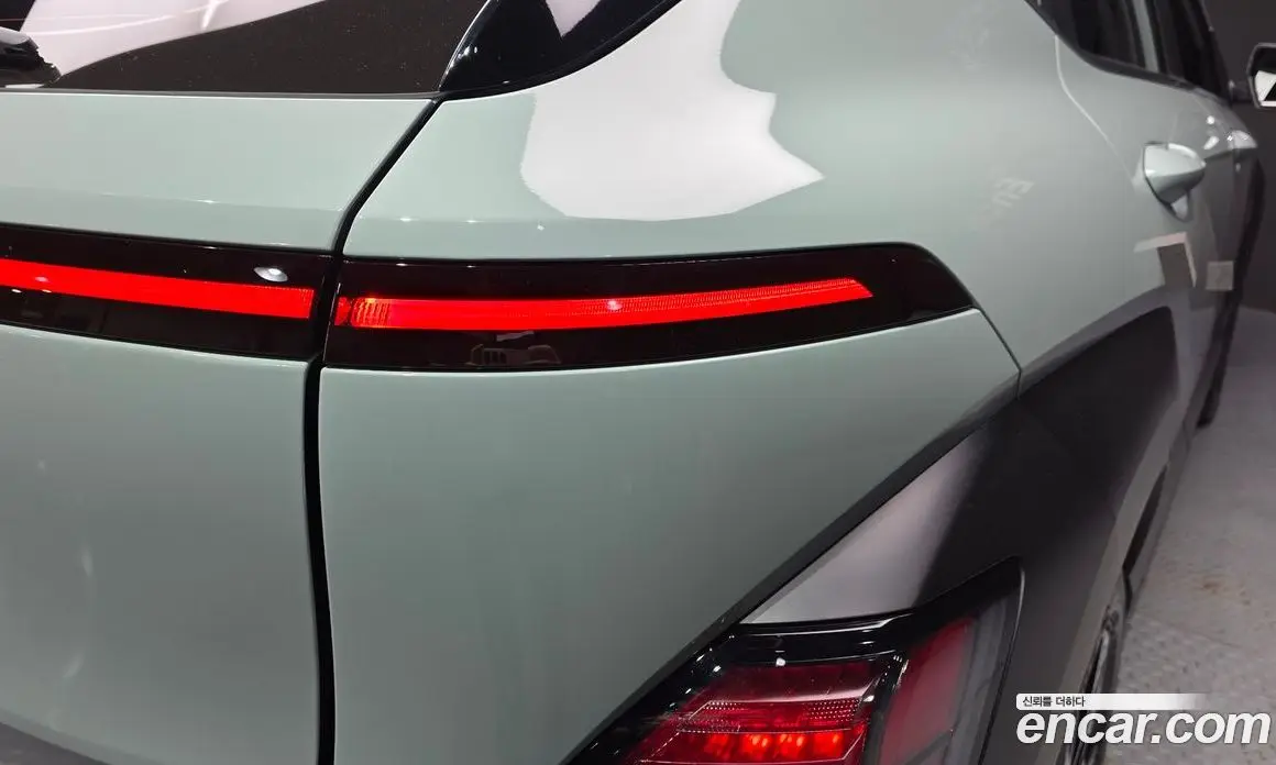Hyundai Kona 2025 1.6 автомат (гидро), фото 9