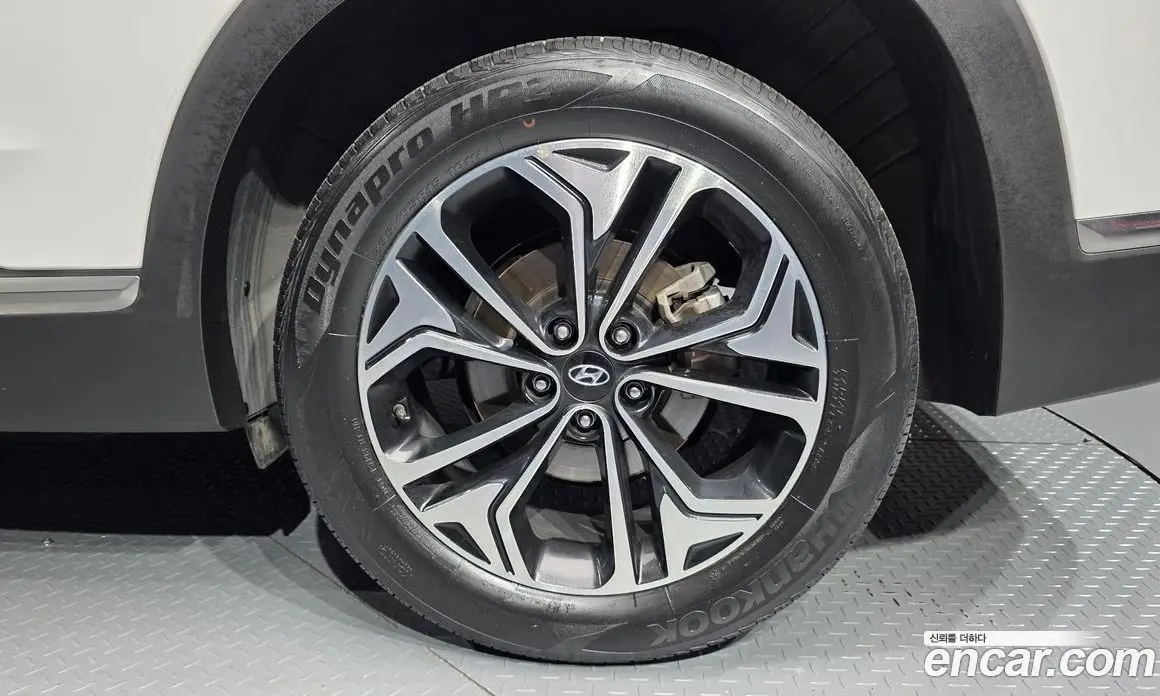 Hyundai Santa Fe 2018 2.0 автомат (гидро), фото 6 Hyundai Santa Fe 2018 2.0 автомат (гидро), фото 6