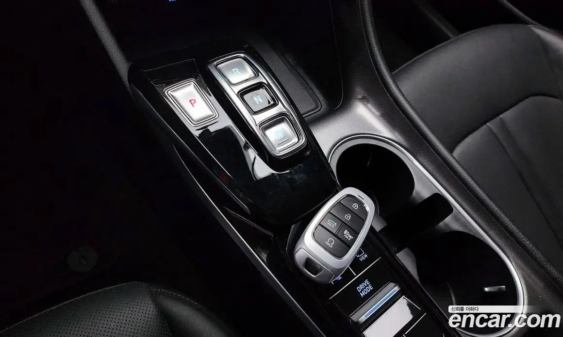 Hyundai Sonata 2023 1.6 автомат (гидро), фото 12