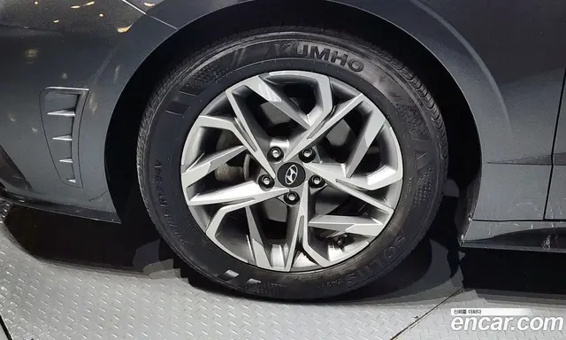 Hyundai Sonata 2023 1.6 автомат (гидро), миниатюра 5