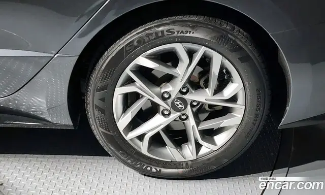 Hyundai Sonata 2023 1.6 автомат (гидро), миниатюра 7