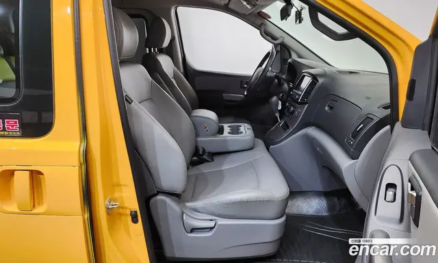 Hyundai Starex 2020 2.4 автомат (гидро), миниатюра 11