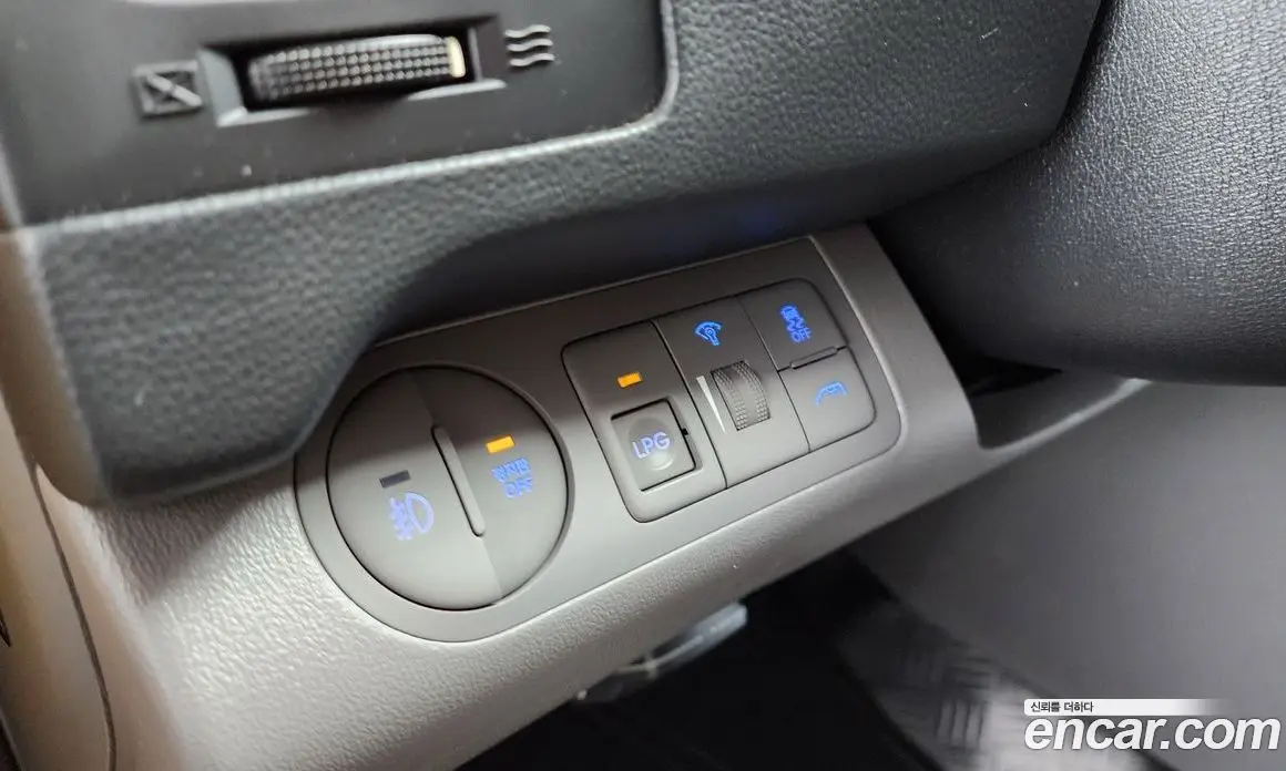 Hyundai Starex 2020 2.4 автомат (гидро), фото 17