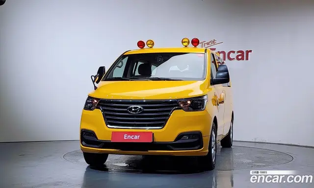 Hyundai Starex 2020 2.4 автомат (гидро), миниатюра 3