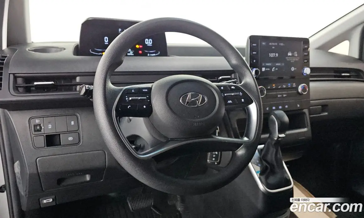 Hyundai Staria 2021 2.2 автомат (гидро), фото 17 Hyundai Staria 2021 2.2 автомат (гидро), фото 17