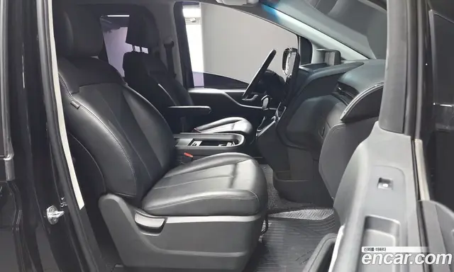Hyundai Staria 2022 3.5 автомат (гидро), миниатюра 11