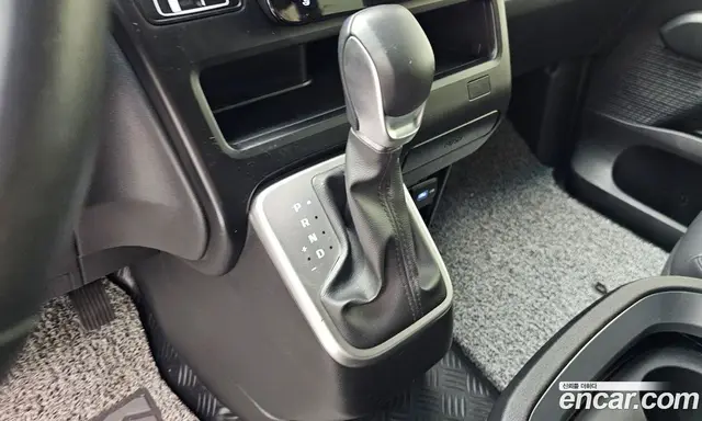 Hyundai Staria 2023 2.2 автомат (гидро), миниатюра 12