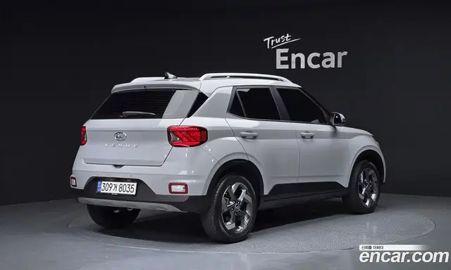 Hyundai Venue 2022 1.6 автомат (гидро), миниатюра 2