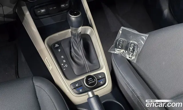 Hyundai Venue 2022 1.6 автомат (гидро), миниатюра 12