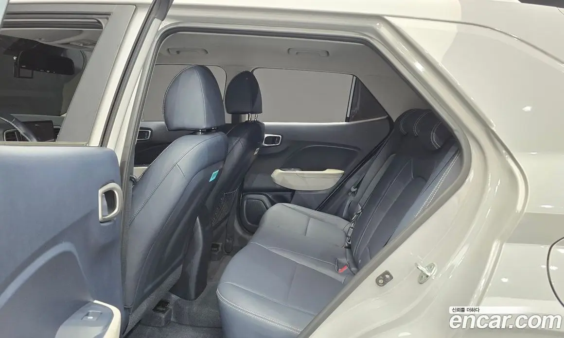 Hyundai Venue 2022 1.6 автомат (гидро), фото 18