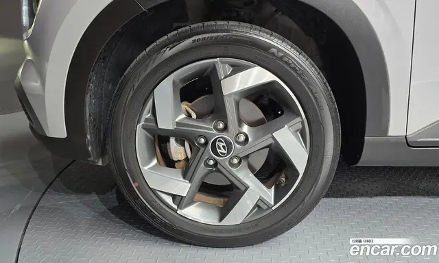 Hyundai Venue 2022 1.6 автомат (гидро), миниатюра 5