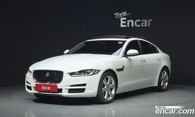 Jaguar XE, 2017, 51 930 км Jaguar XE, 2017, 51 930 км