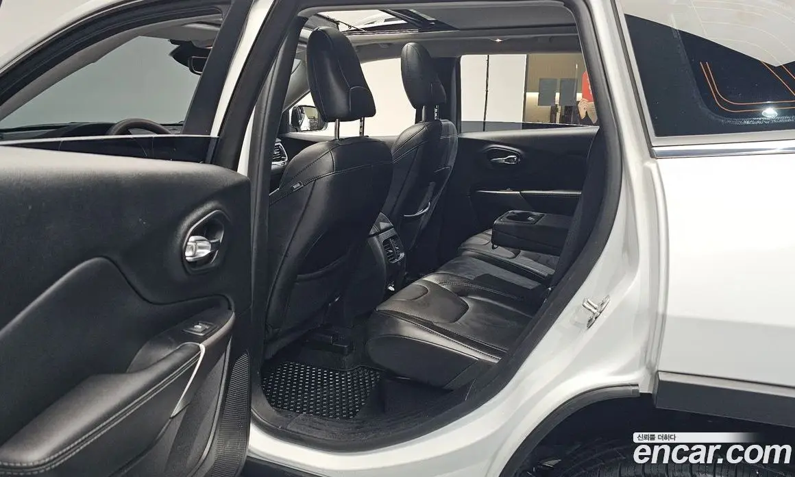 Jeep Cherokee 2021 2.4 автомат (гидро), фото 16
