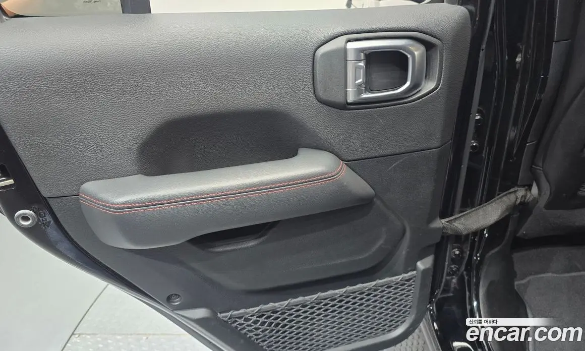 Jeep Wrangler 2020 2.0 автомат (гидро), фото 15 Jeep Wrangler 2020 2.0 автомат (гидро), фото 15