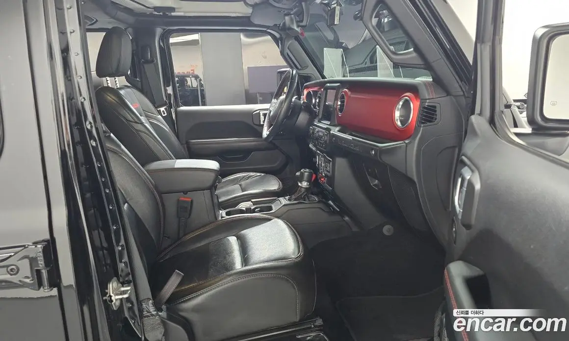 Jeep Wrangler 2020 2.0 автомат (гидро), фото 16 Jeep Wrangler 2020 2.0 автомат (гидро), фото 16