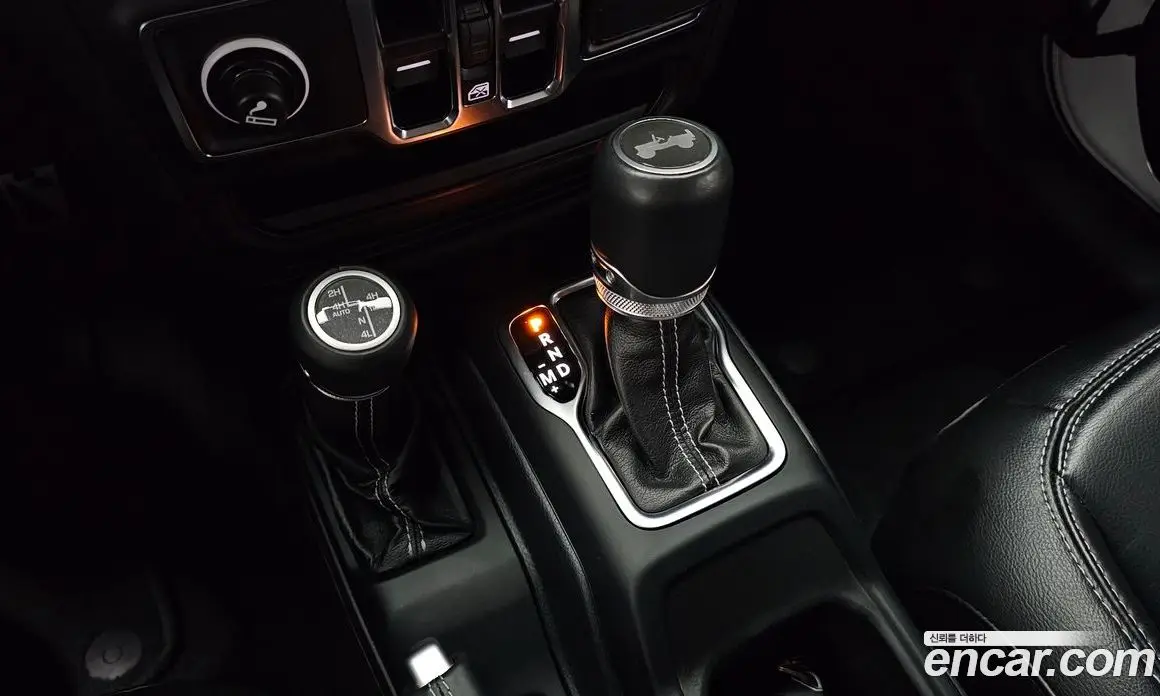 Jeep Wrangler 2021 2.0 автомат (гидро), фото 12