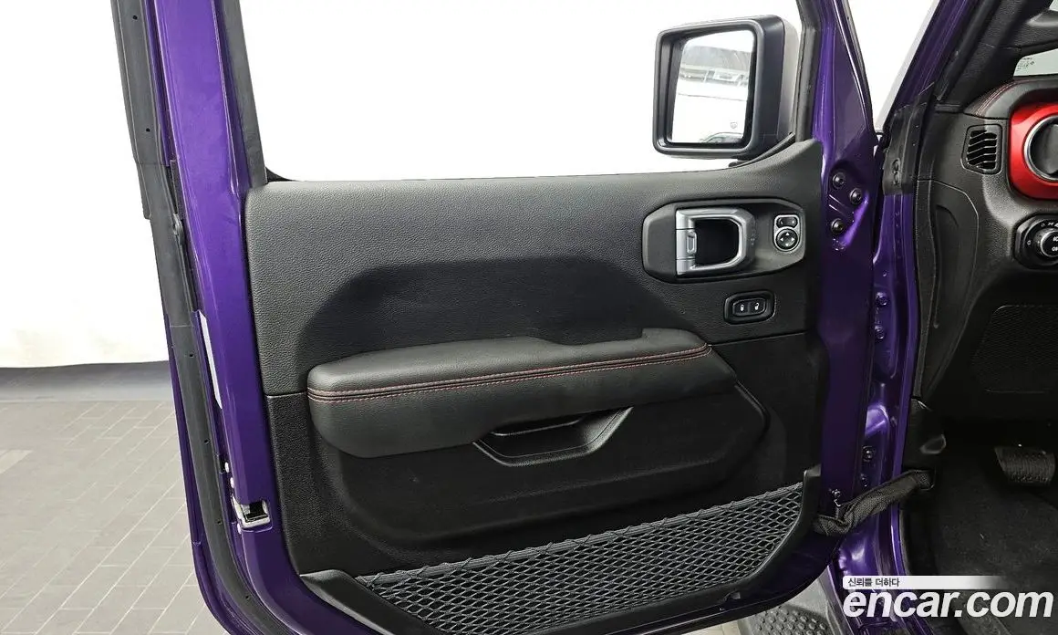 Jeep Wrangler 2023 2.0 автомат (гидро), фото 14 Jeep Wrangler 2023 2.0 автомат (гидро), фото 14