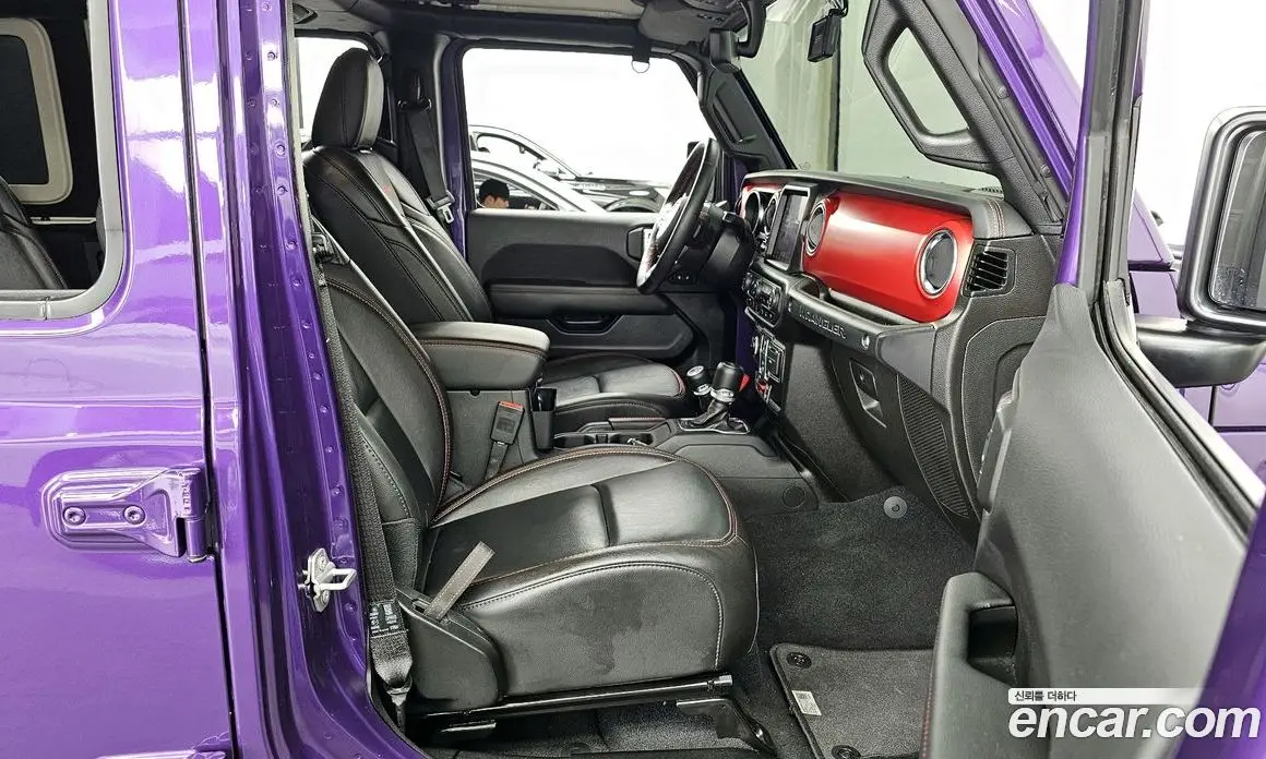 Jeep Wrangler 2023 2.0 автомат (гидро), фото 17 Jeep Wrangler 2023 2.0 автомат (гидро), фото 17