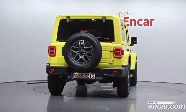 Jeep Wrangler 2024 2.0 автомат (гидро), миниатюра 3